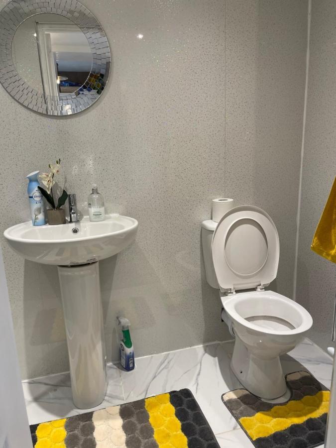 One Bedroom In Spacious Bungalow, Free Parking & Private Entrance Εδιμβούργο Εξωτερικό φωτογραφία