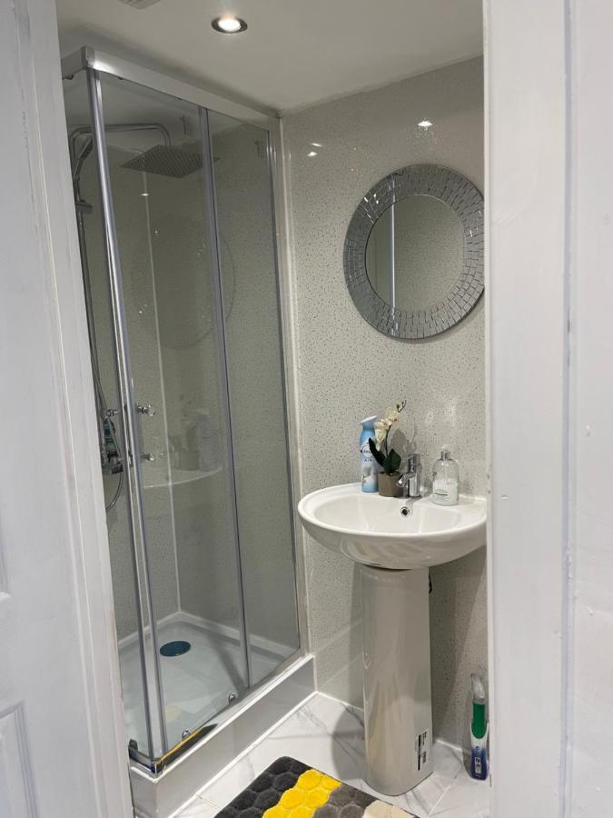 One Bedroom In Spacious Bungalow, Free Parking & Private Entrance Εδιμβούργο Εξωτερικό φωτογραφία