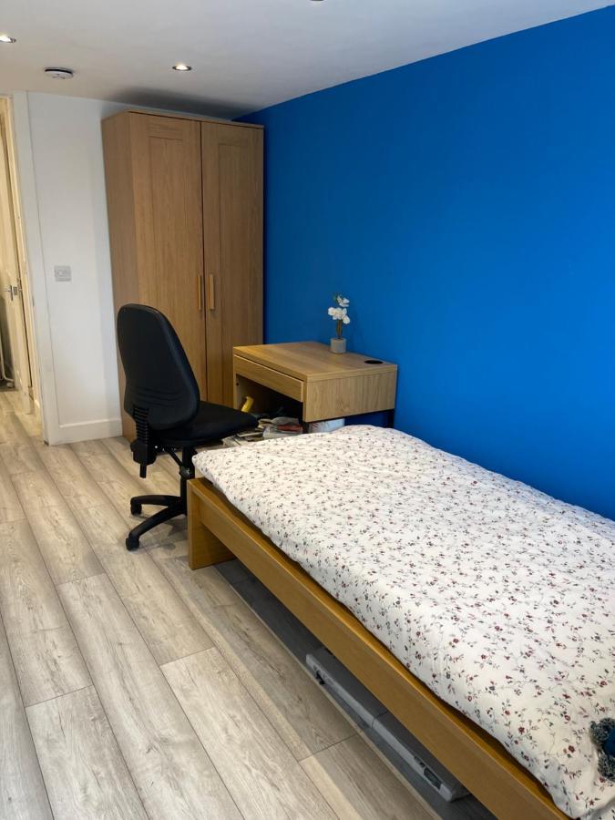 One Bedroom In Spacious Bungalow, Free Parking & Private Entrance Εδιμβούργο Εξωτερικό φωτογραφία